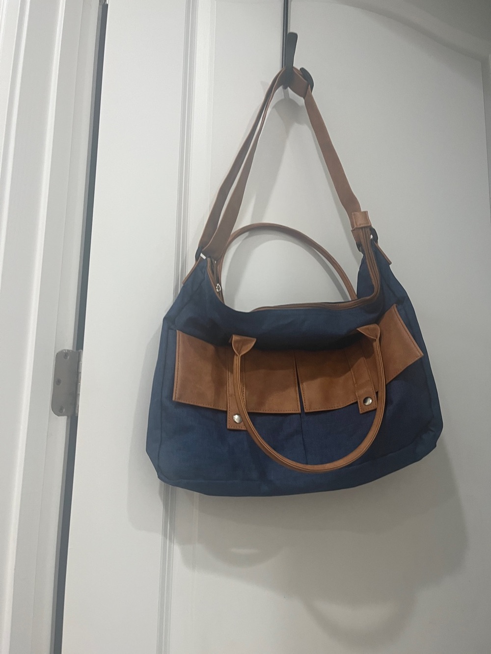 Purse - Picture 3 of 16